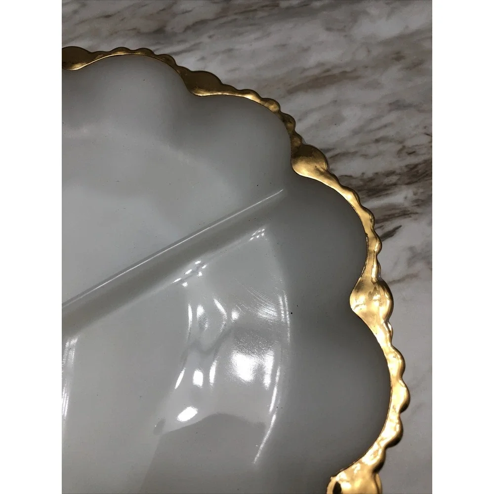 Anchor Hocking FIRE-KING OVENWARE Milk Glass Divided Relish Plate Gold Trim‎ VTG
